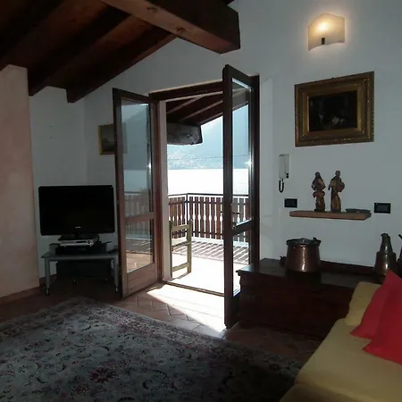 Monteisola Mara